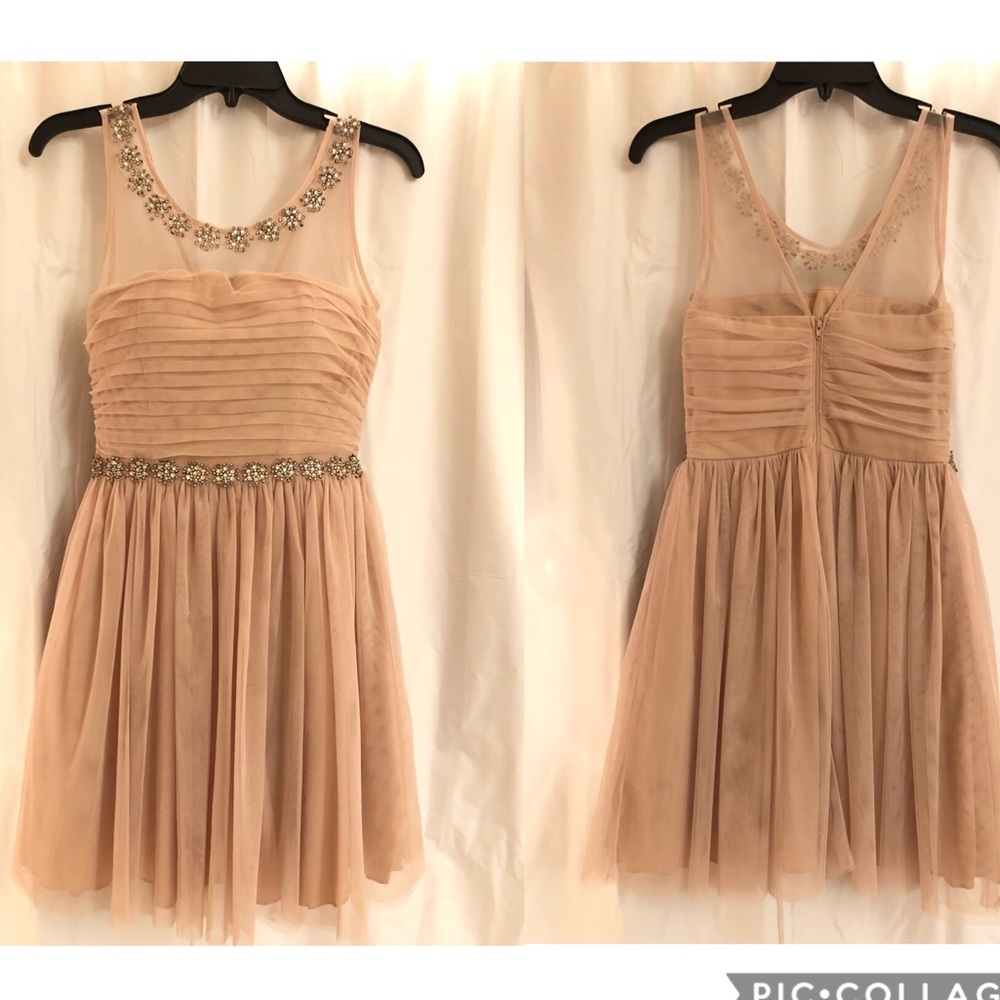 Formal Dress - Picture 2 of 4